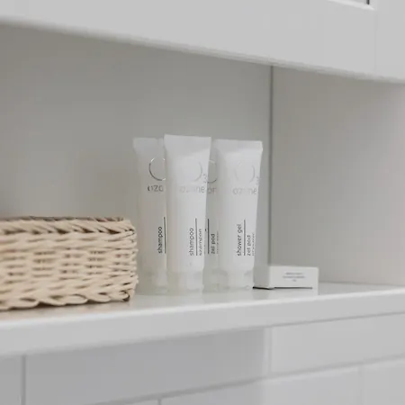 Apartment White Elegance With Ac & Parking Garage By Renters